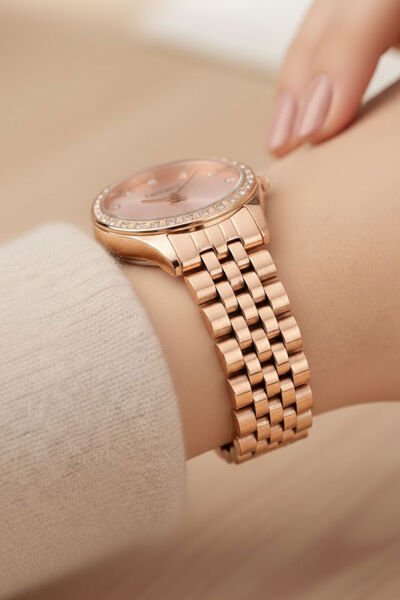 Kadın Çelik Kasa Kol Saati Çelik Kordon Su Geçirmez Paslanmaz Çelik 2 Yıl Garantili Premium Taşlı Model Rose Gold